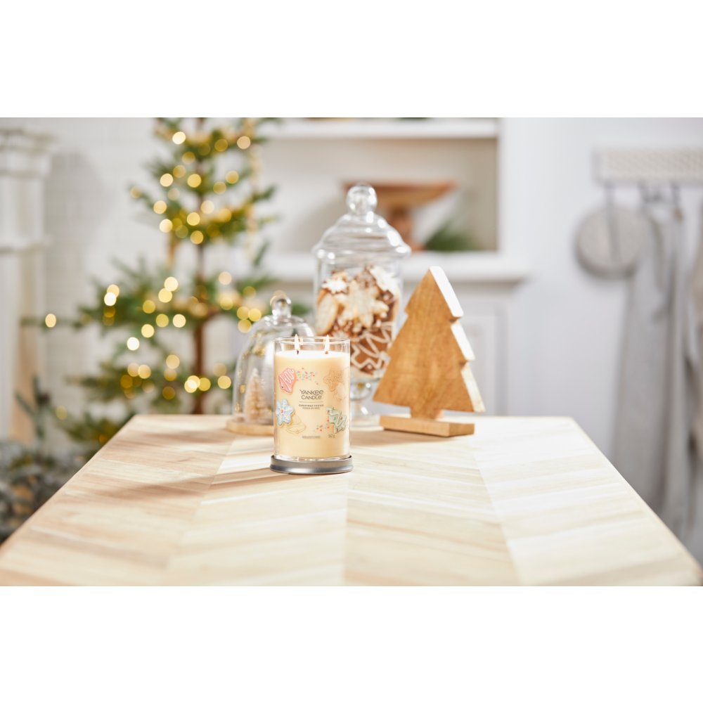 Christmas Cookie Signature Large Tumbler Candle Yankee Candle, Neutrals, 9.9cm X 14.9cm , Sweet & Spicy