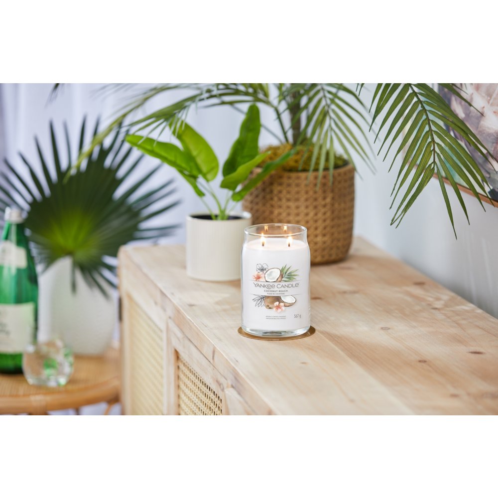 Coconut Beach Signature Large Jar Candle Yankee Candle, White, 9.3cm X 15.7cm , Fruity