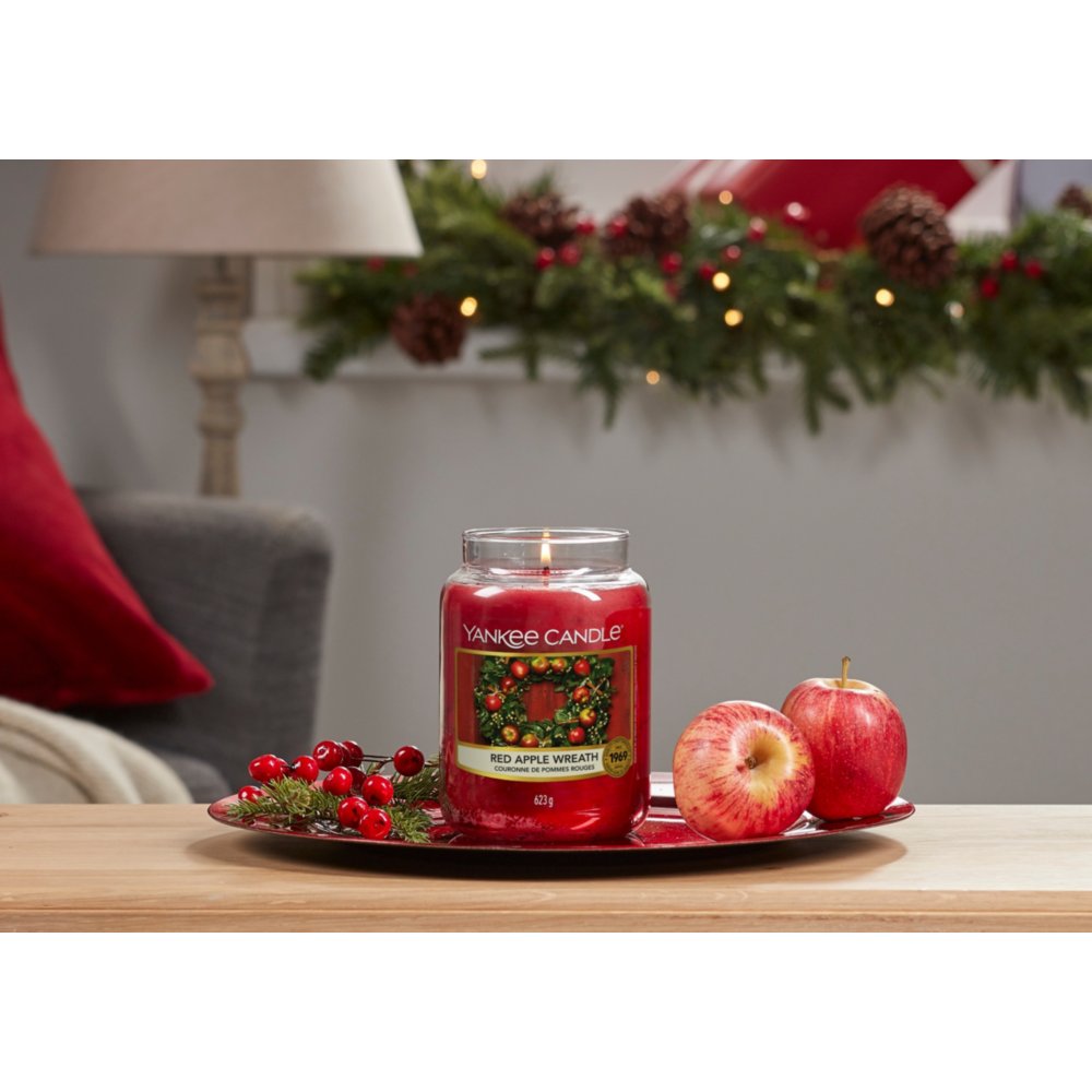 Red Apple Wreath Original Large Jar Candle Yankee Candle, 10.7cm X 16.8cm , Fruity