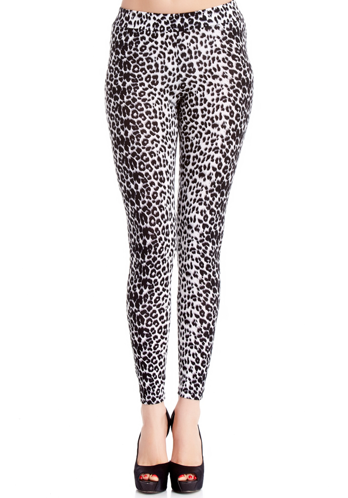 2b Black & White Leopard Legging