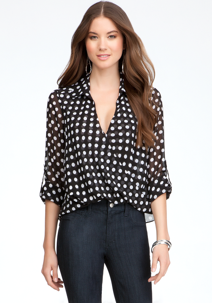 Printed Hi-Lo Twist Front Top at bebe
