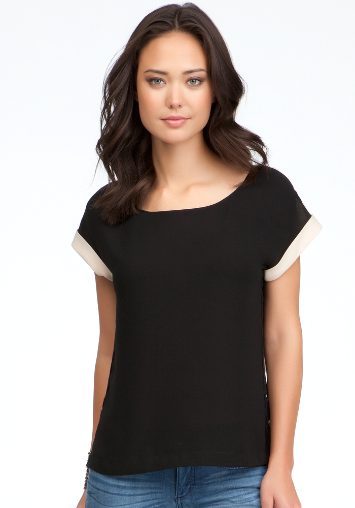 Colorblock Lace Side Tee | Yaxo