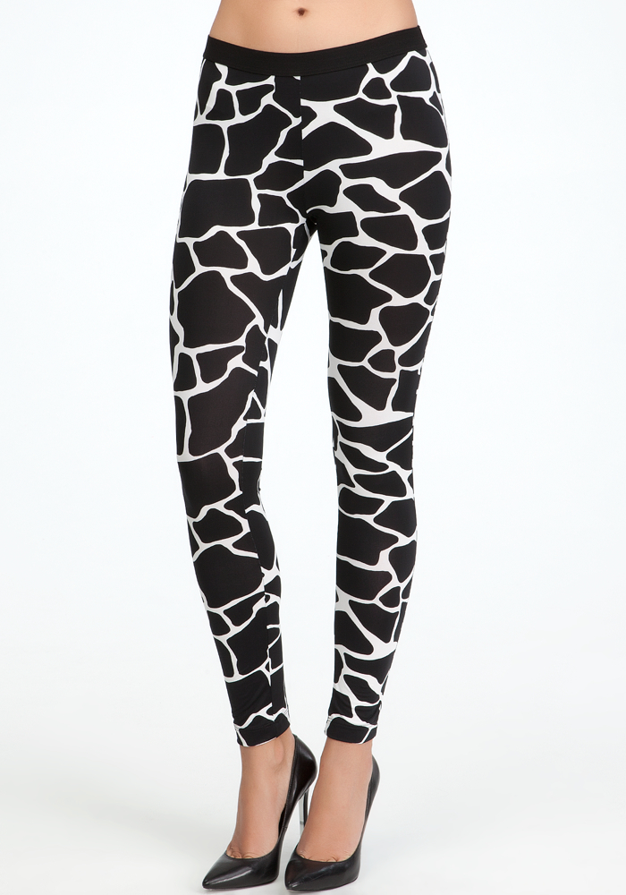 Bold Giraffe Print Leggings at bebe