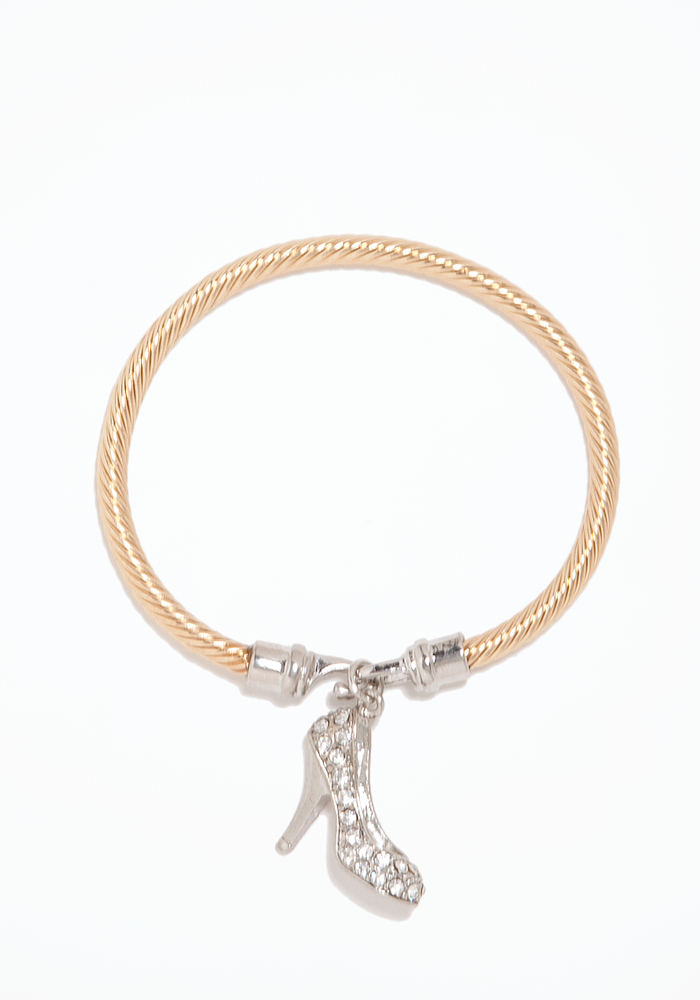 Pump Twisted Bracelet at bebe