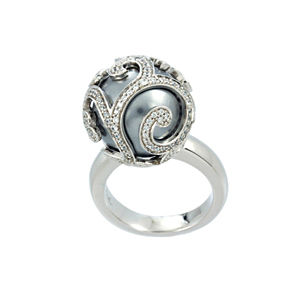 Belle Etoile Beauty Bound Grey Pearl Ring