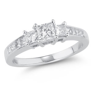 Gorgeous Three Stone Diamond Engagement Ring