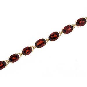 Elegant Oval Garnet Bracelet