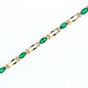 Exquisite Oval Emerald Bracelet