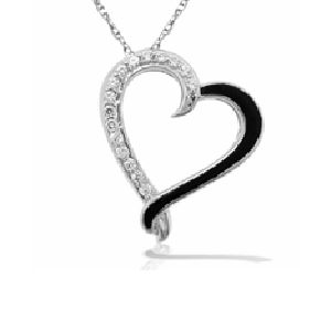 Fashionable Black and White Diamond Heart Pendant