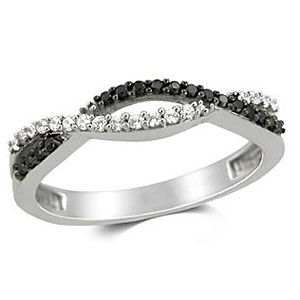 Gorgeous Black and White Diamond Ring