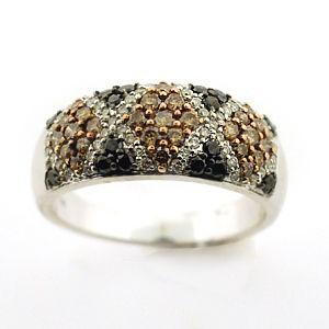 Fashionable Brown and Black Diamond Ring