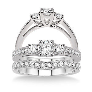 Lovely 1 Carat Diamond Wedding Set