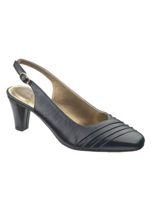 Soft Style by Hush Puppies® Pleats as Punch