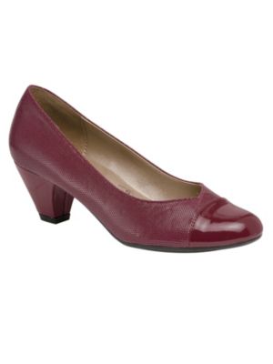 Dharma by Soft Style® A Hush Puppies® Co.