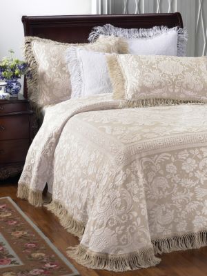 Queen Elizabeth Bedspread & Shams