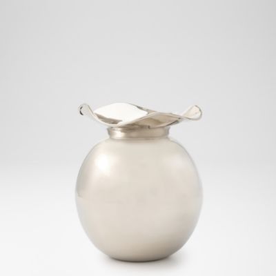 Metal Ruffle Vase