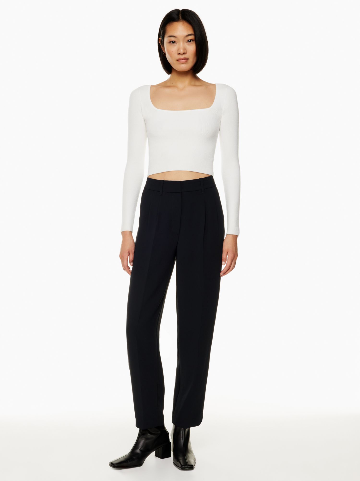 How would you style the carrot pants in elegant charcoal? Top + shoes? :  r/Aritzia