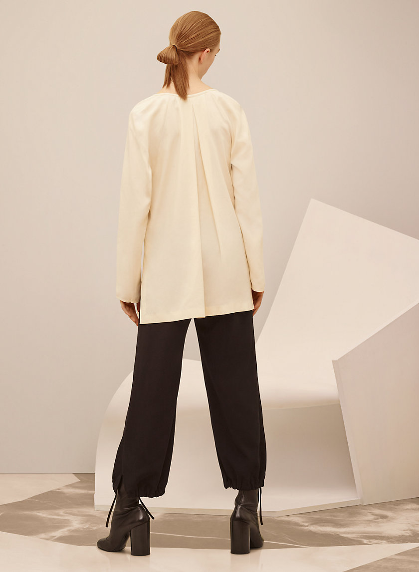 1-01 Babaton JUSTINE PANT | Aritzia