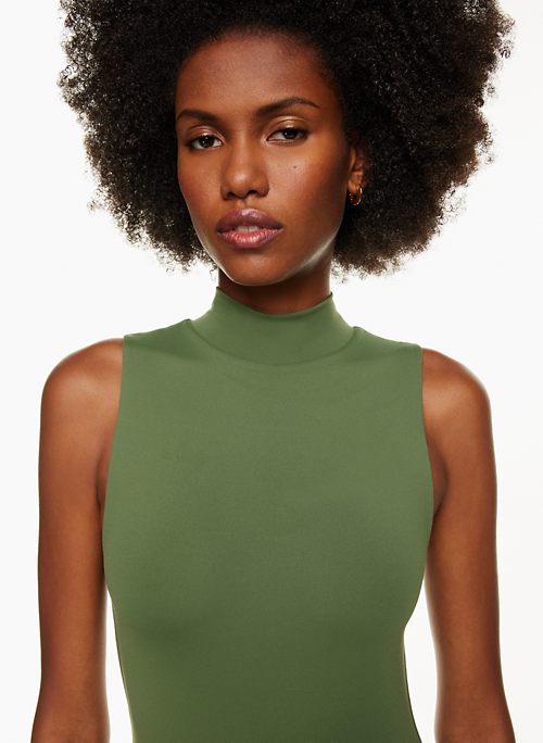 Shop Women's Dresses on Sale | Aritzia CA