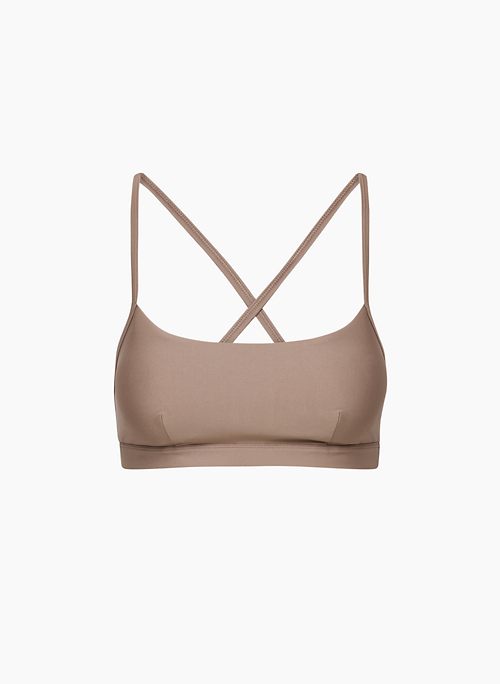 GLOSSFORM™ EVOLVE SPORTS BRA - Light-support scoopneck sports bra with removable cups