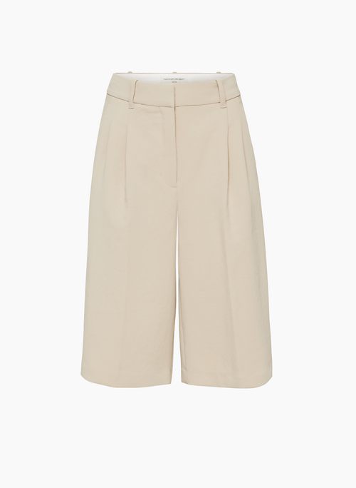 THE EFFORTLESS SHORT™ KNEE - Relaxed pleated crepe shorts