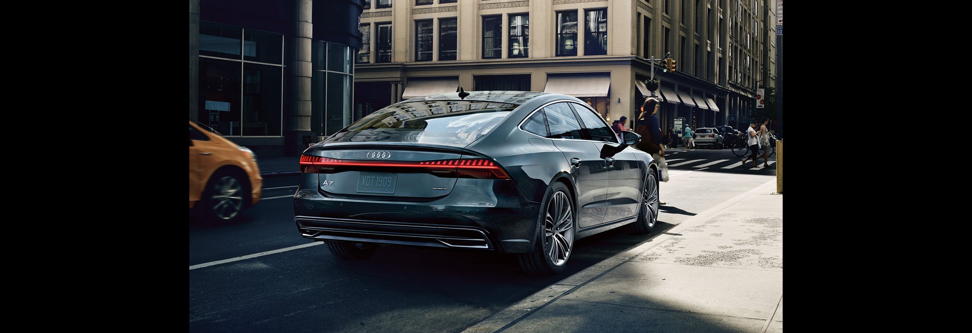 2019 Maserati Ghibli Vs 2019 Audi A7 Comparison Review By
