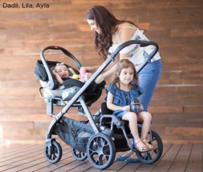 Image of models Dadli, Lila, Ayla with double stroller