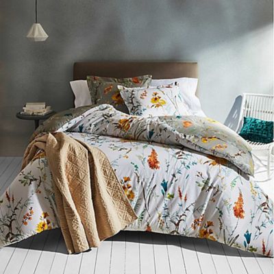 bed bath & beyond bed pillows