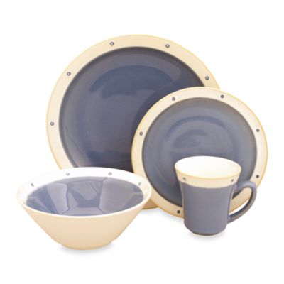 Blue dinnerware set