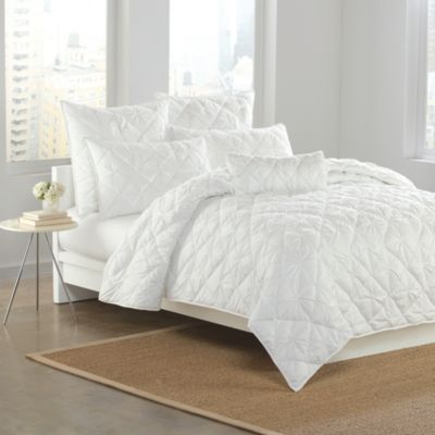 DKNY Diamond Tuck Quilt in White - Bed Bath & Beyond