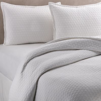 knit a pillow cover Diamond  Matelassé Puckered Wangâ¢ Bed Vera Bath Coverlet