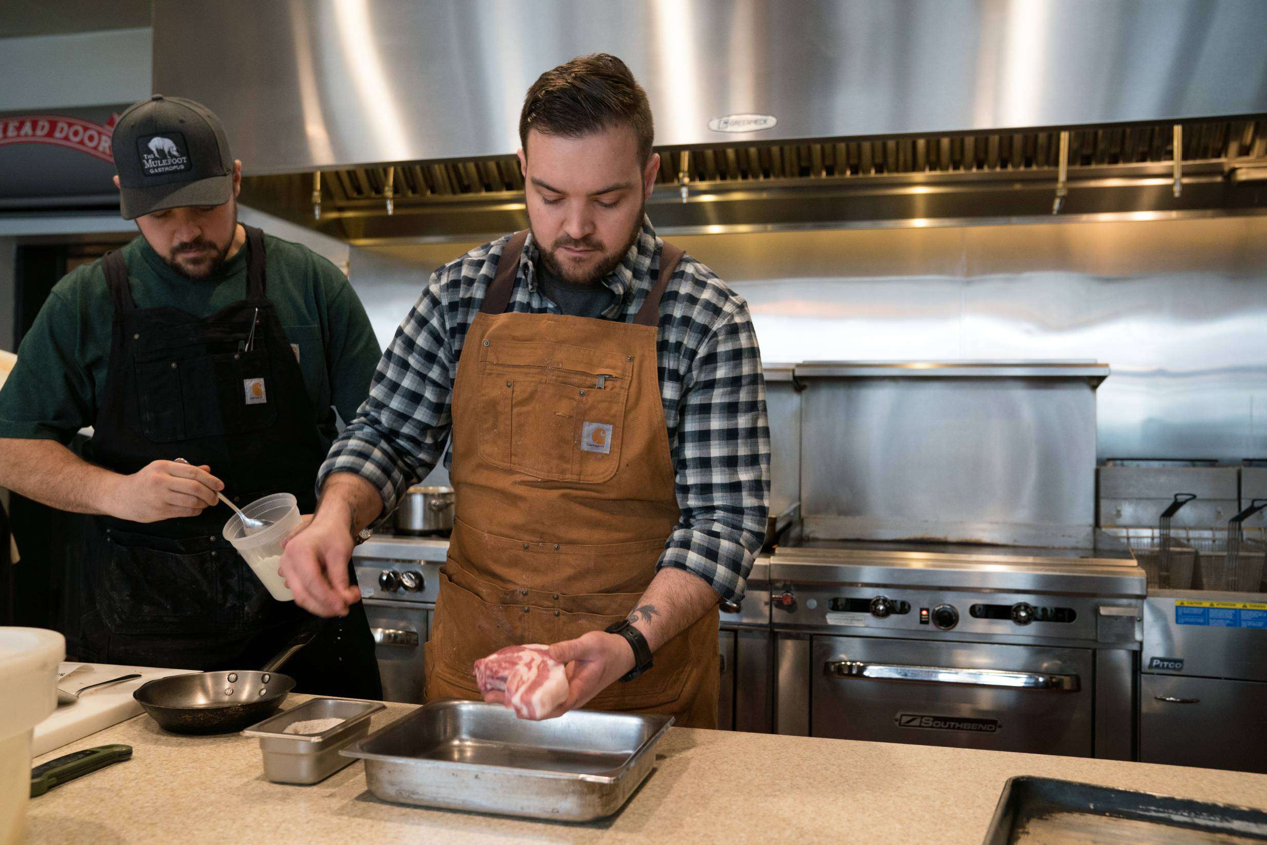 Carhartt hotsell chef apron