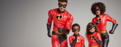 Pixar Retrouvez les univers et les personnages imagin&eacute;s par Pixar dans notre large gamme de jouets, v&ecirc;tements et accessoires. 