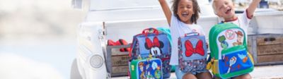 Vuelta al cole Prep&aacute;rate para el cole con nuestra amplia colecci&oacute;n de ropa, mochilas y papeler&iacute;a con tus personajes favoritos de Disney. 