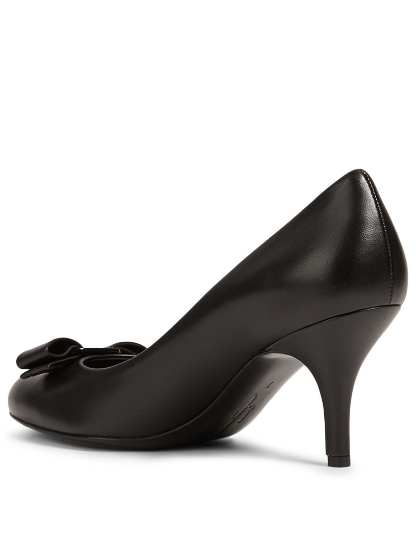 carla pump ferragamo