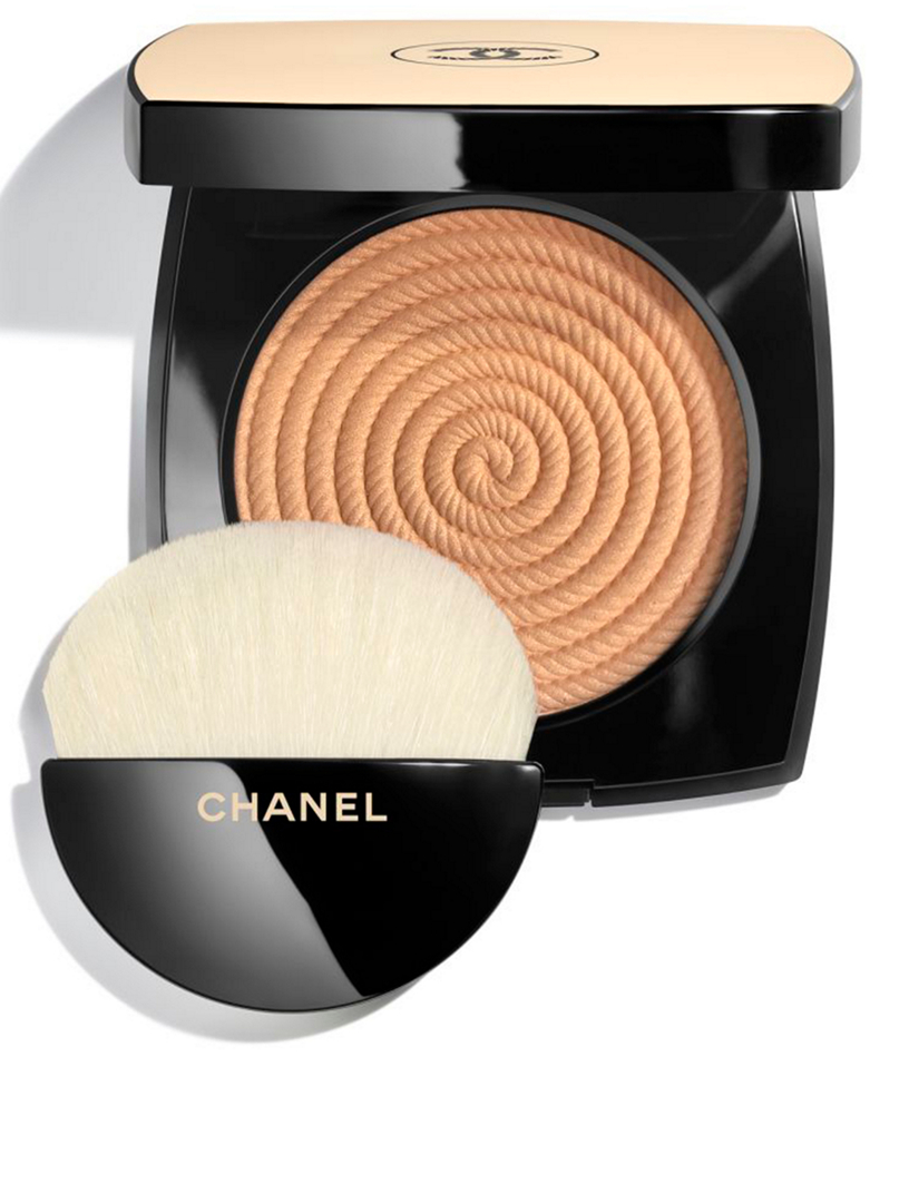 CHANEL Exclusive Creation Healthy Glow Highlighting Powder Holt
