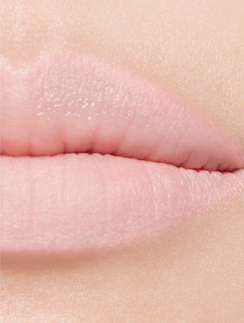 CHANEL Hydrating And Plumping Lipstick. Intense, Long-Lasting Colour And Shine  
