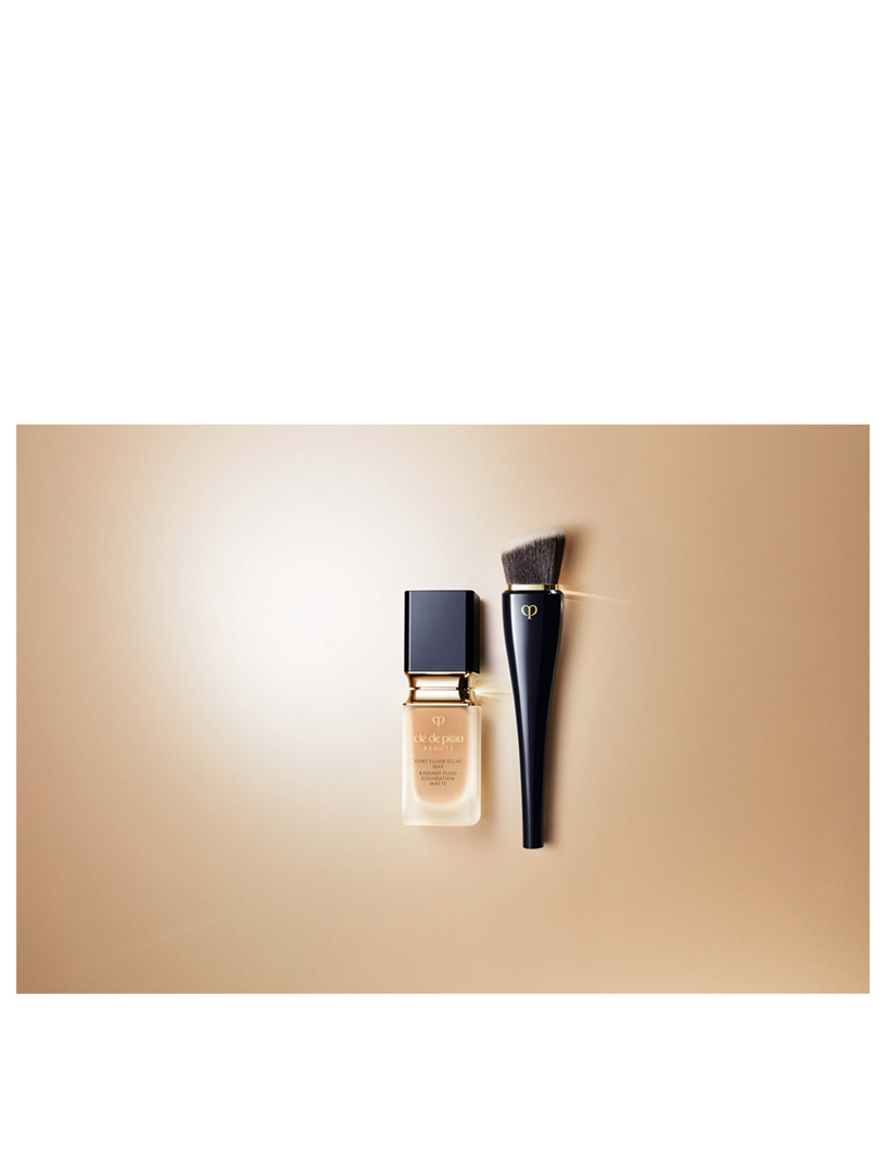 CLÉ DE PEAU BEAUTÉ High Coverage Foundation Brush Holt Renfrew Canada