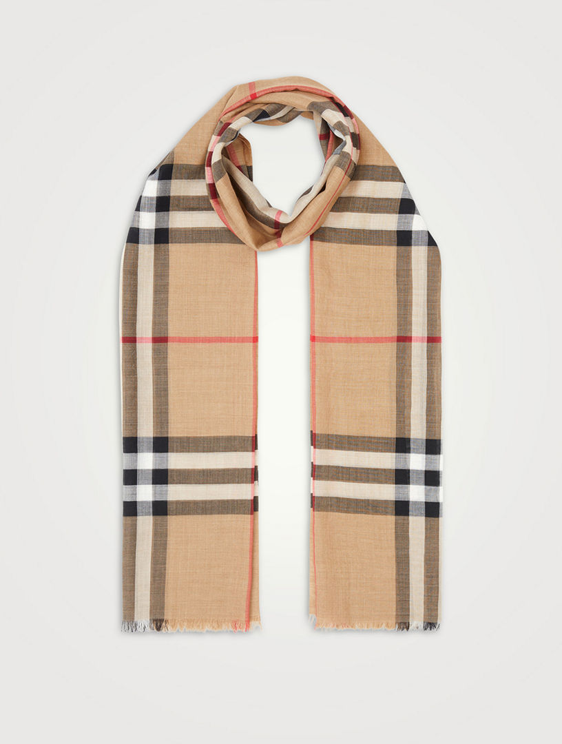 Burberry scarf hotsell near me