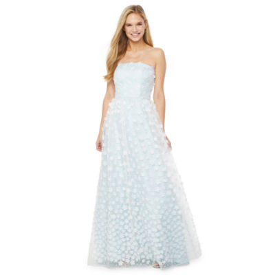 sleeveless ball gown