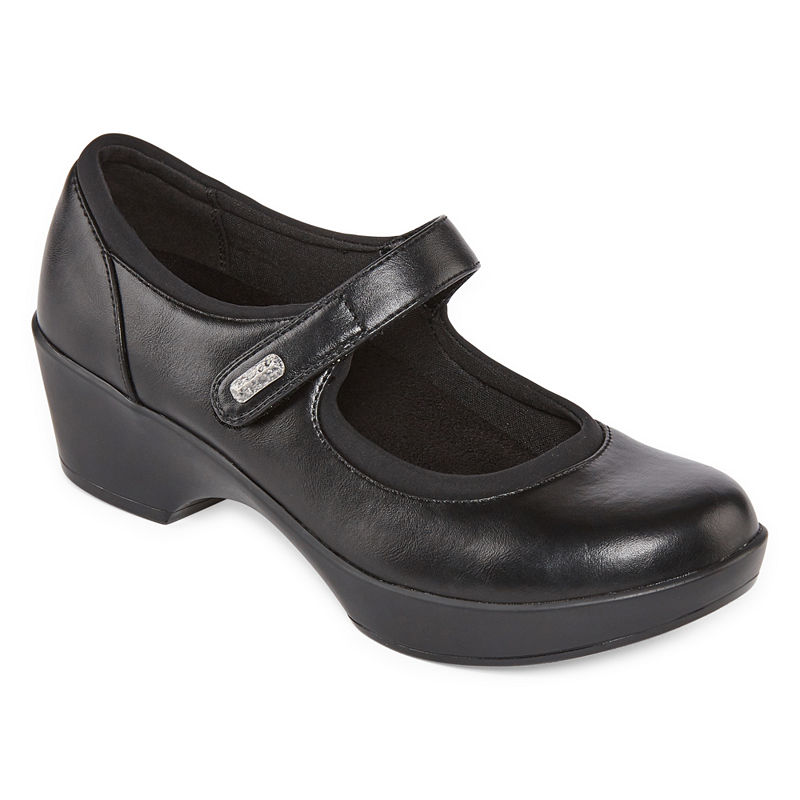 Yuu Womens Candra Slip-On Shoe Closed Toe, Size 6 1/2 Medium, Black