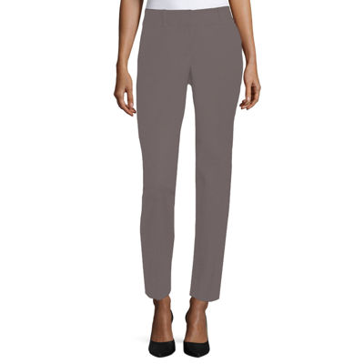 slim leg capri pants