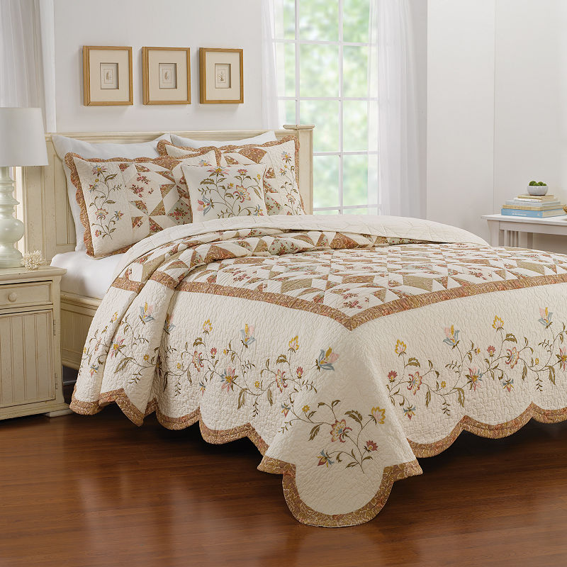 Nostalgia Home Caroline Bedspread, Queen