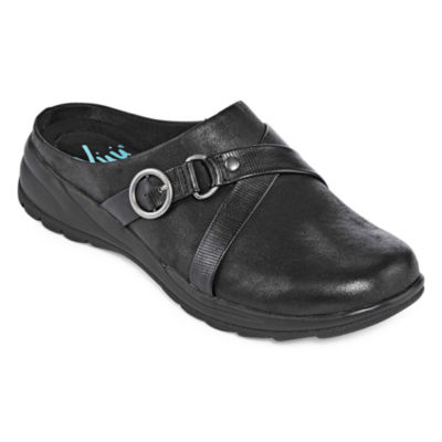 yuu shoes slip on