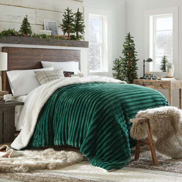 North Pole Trading Co. Ribbed Faux Mink To Faux Sherpa Reversible Comforter