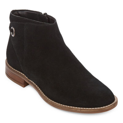 clarks flat booties