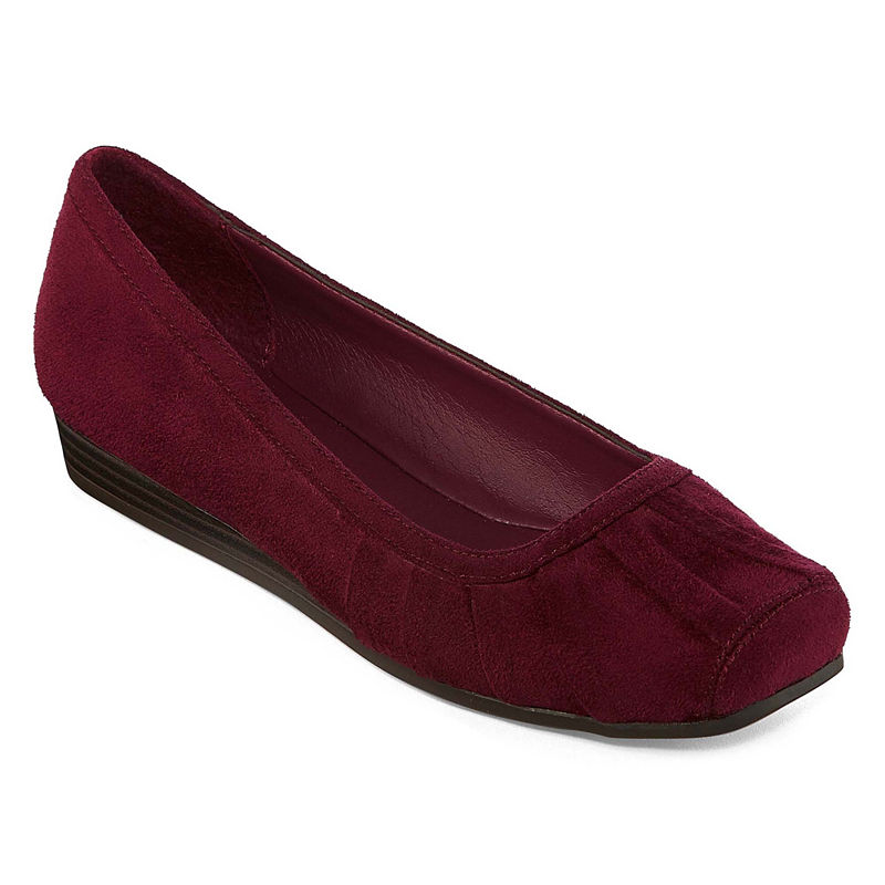 Yuu Iberg Womens Casual Shoe, Size 6 Wide, Purple