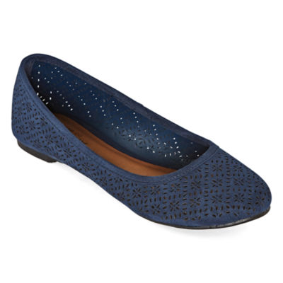 ballet flats