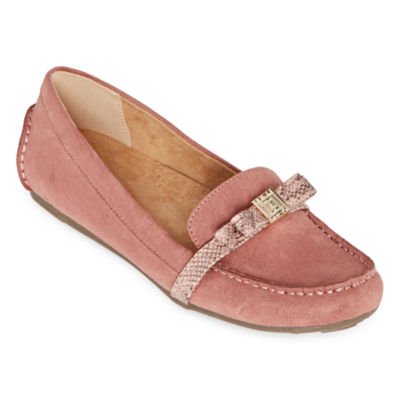 round toe loafers womens