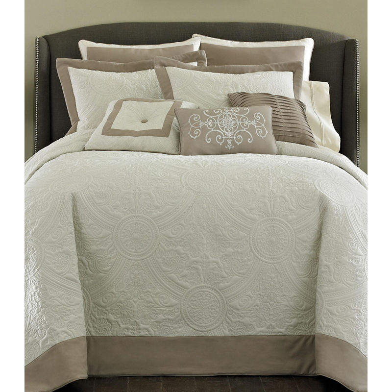 Bensonhurst Bedspread, Queen, White